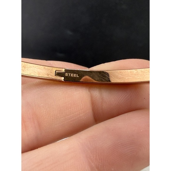 Fossil Bangle Bracelet White Rhinestone 6.5" Signed - Picture 5 of 10